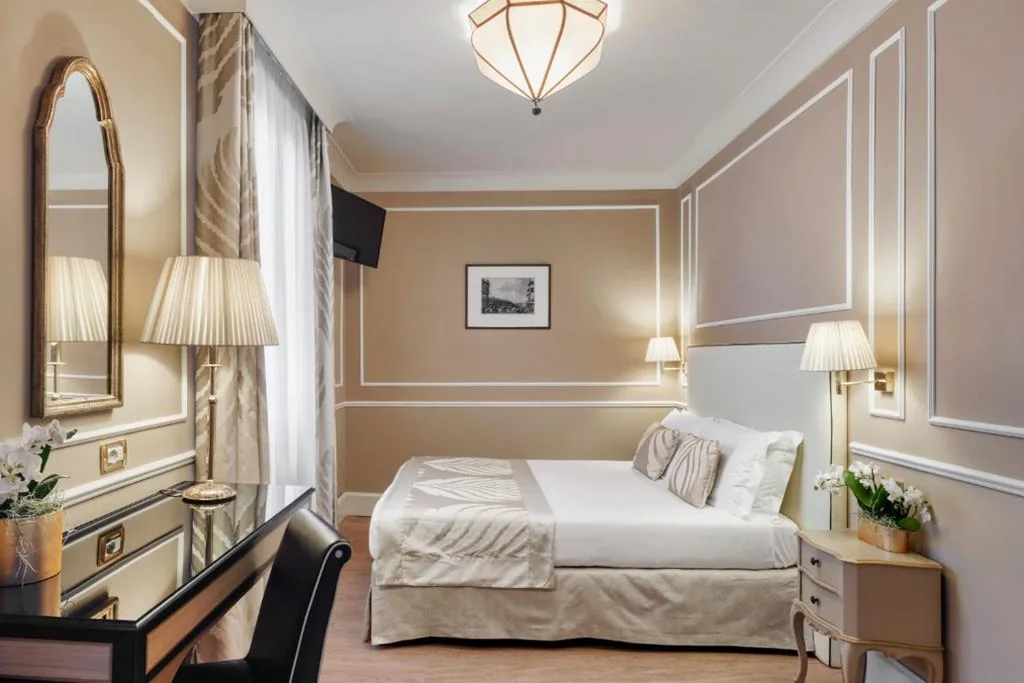 Camera Classic Matrimoniale/Doppia con Letti Singoli — Hotel Nuovo Teson