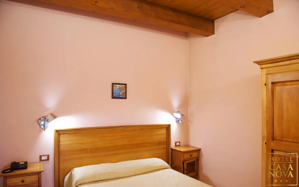 Comfort Room with French Bed — Hotel Casanova