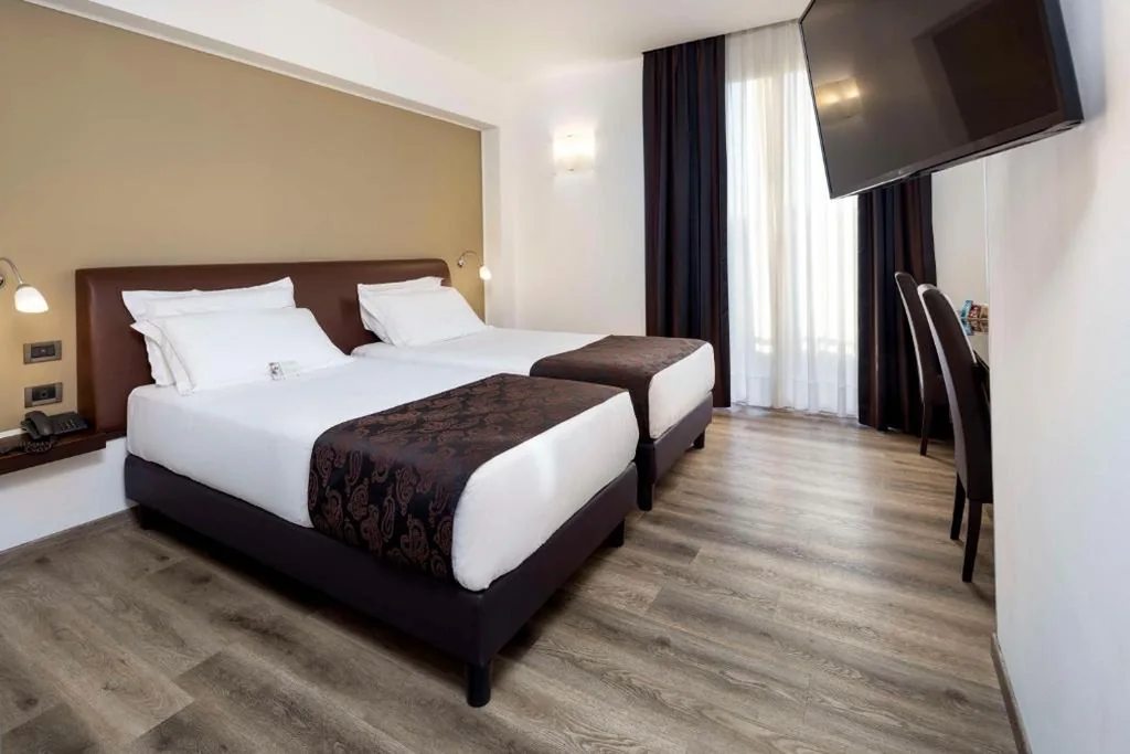 Comfort Double Room with Twin Beds - Non-Smoking — Best Western Hotel Biri