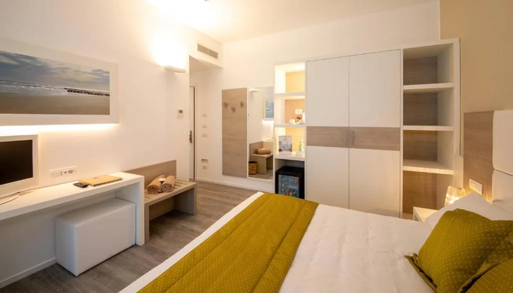 Comfort Double or Twin Room — Hotel Aurora