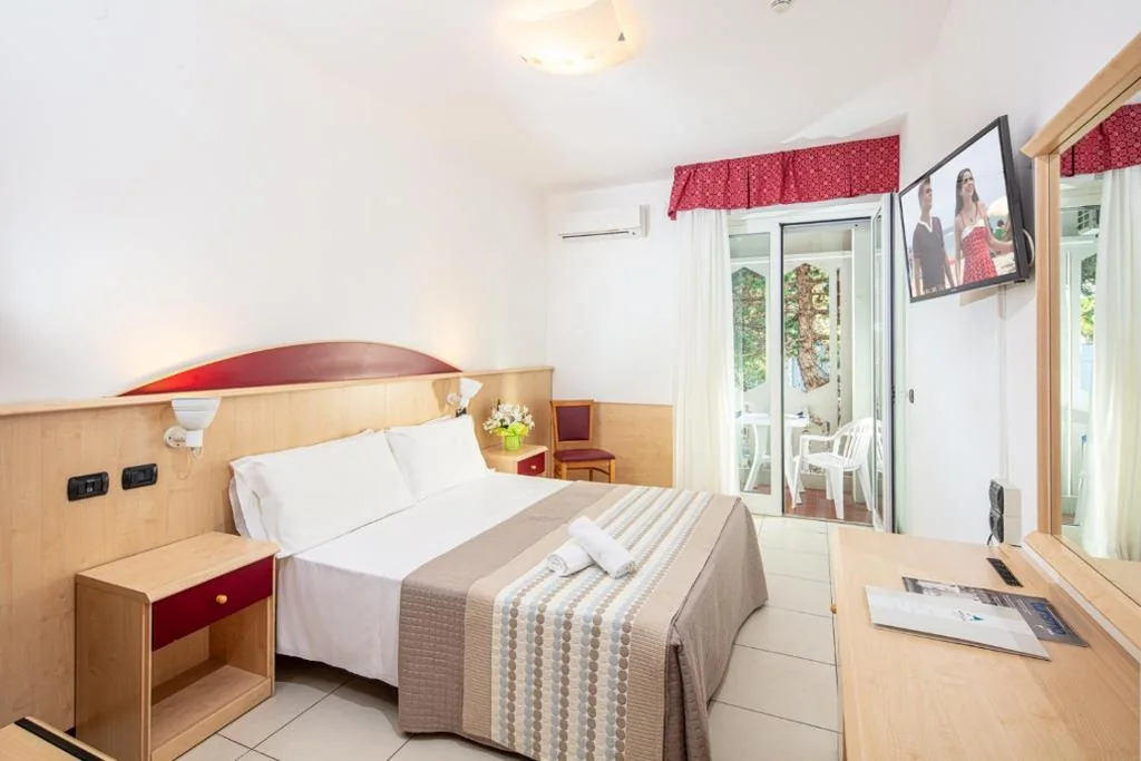 Comfort Double or Twin Room — Hotel Regina
