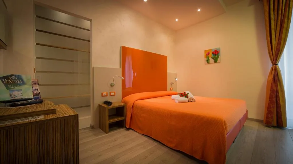 Comfort Double or Twin Room with Balcony — Hotel Venezia