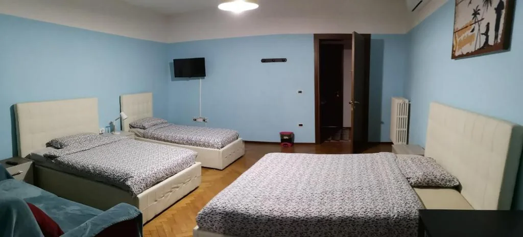 Room with 2 King-Size Beds — New Life
