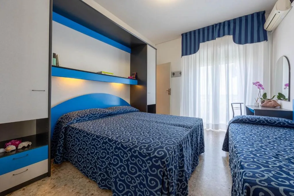 Deluxe Room (2 Adults + 1 Child) — Hotel Altea
