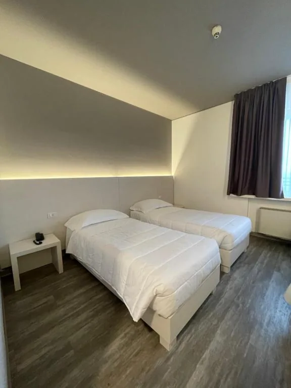 Deluxe Twin Room — Venice Hotel Albatros