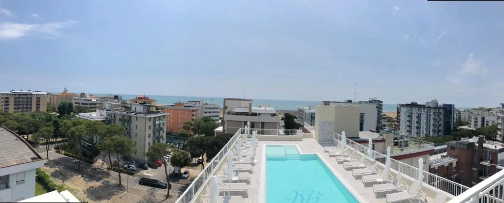 Camera Deluxe — Hotel Astoria