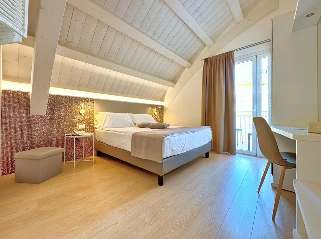 Deluxe Room — Hotel Lux