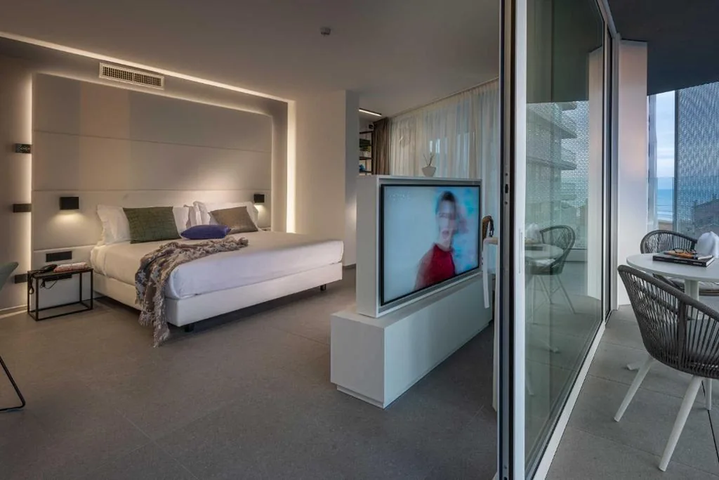 Camera Deluxe — J44 Lifestyle Hotel