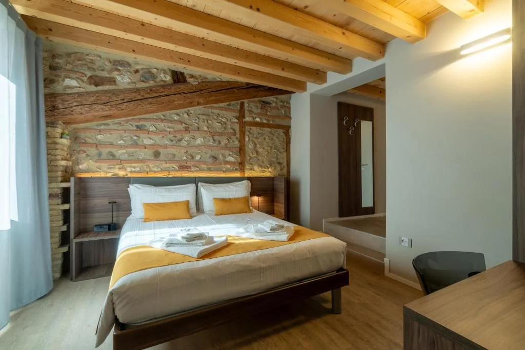Deluxe Room — La Casa in Paese