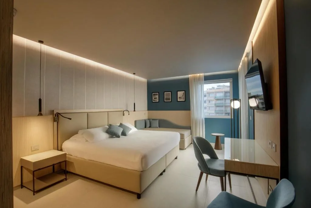 Deluxe Double or Twin Room — Ambasciatori Suite Hotel