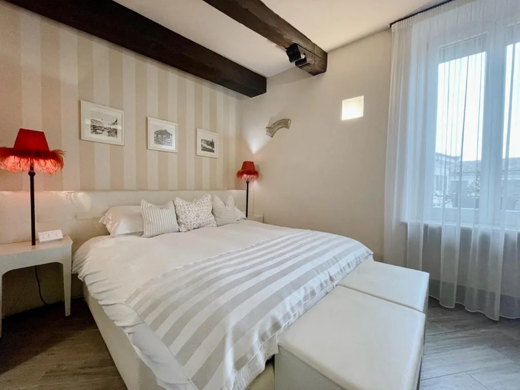 Camera Deluxe Matrimoniale/Doppia con Letti Singoli — B&B Verona Centro