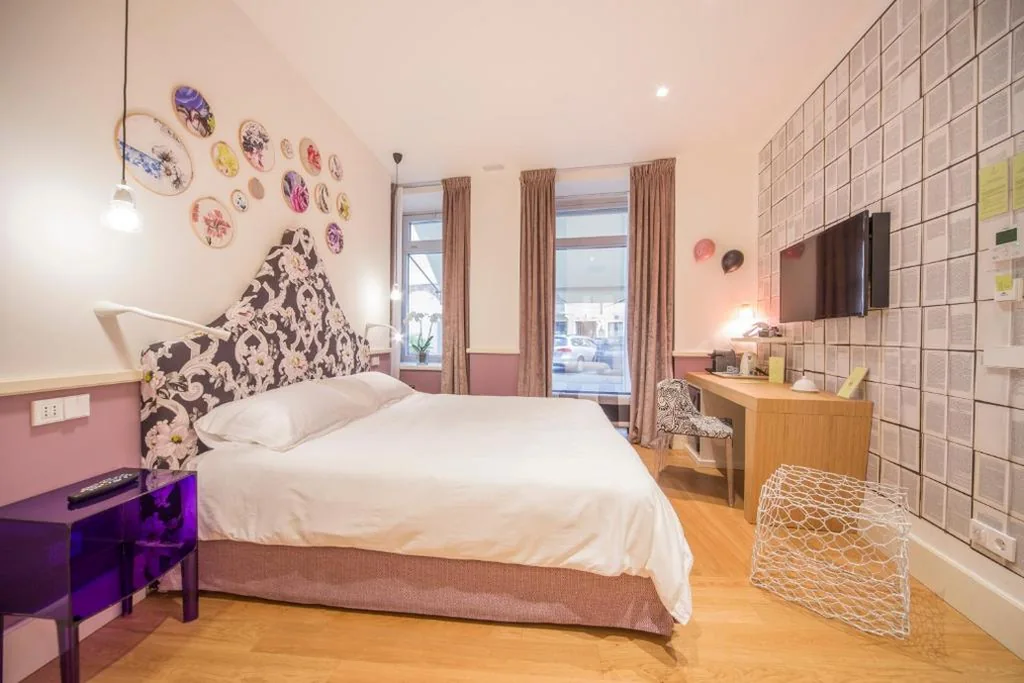 Camera Deluxe Matrimoniale/Doppia con Letti Singoli — Cinque Rooms