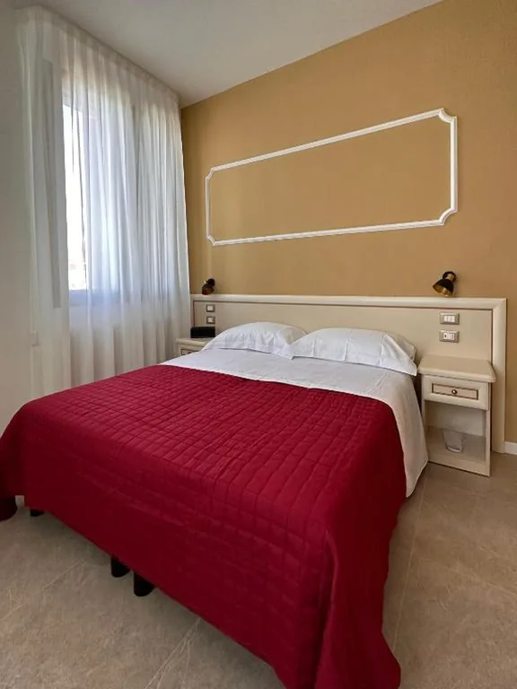Deluxe Double or Twin Room with Sea View — Collegio AMDG