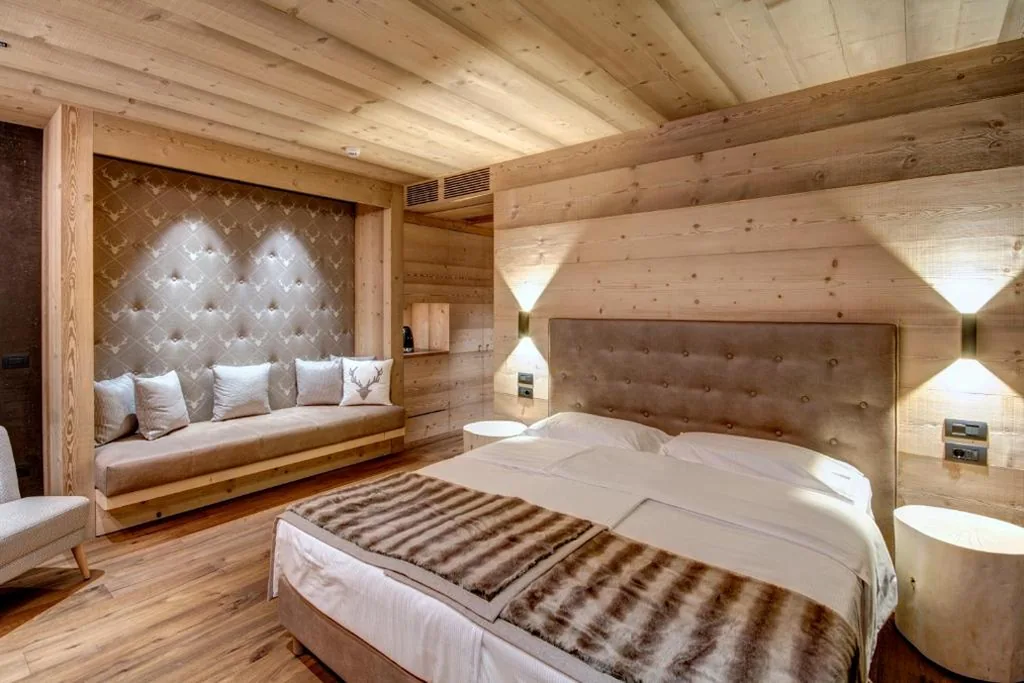 Deluxe Double or Twin Room with Mountain View — Dolomiti Lodge Alverà