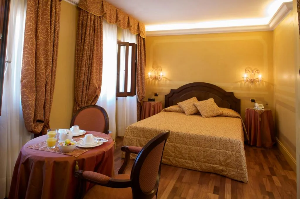 Deluxe Double or Twin Room — Hotel Al Codega