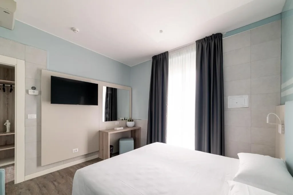 Deluxe Double or Twin Room — Hotel Colombo