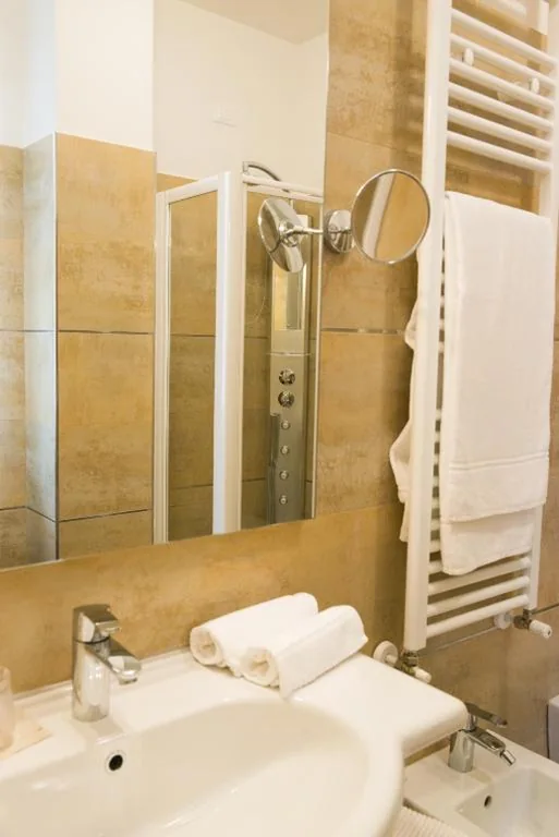 Deluxe Double or Twin Room — Hotel Eden Garda