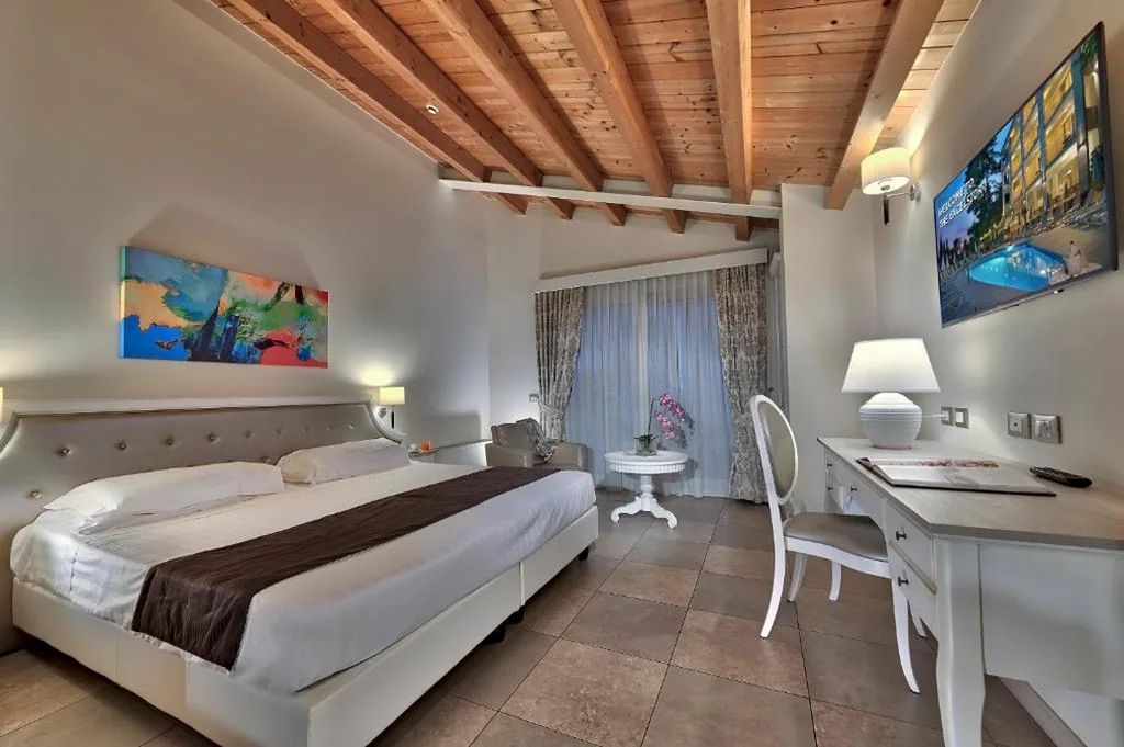 Camera Deluxe Matrimoniale/Doppia con Letti Singoli con Vista Lago — Hotel Excelsior Le Terrazze