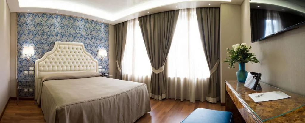 Camera Deluxe Matrimoniale/Doppia con Letti Singoli con Vista Città — Hotel Santa Chiara