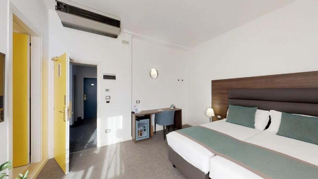 Deluxe Double or Twin Room — Hotel Villa Sorriso