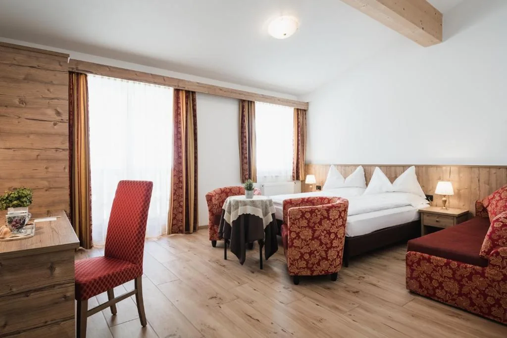 Deluxe Double or Twin Room with Balcony — Laguscei Dolomites Mountain Hotel