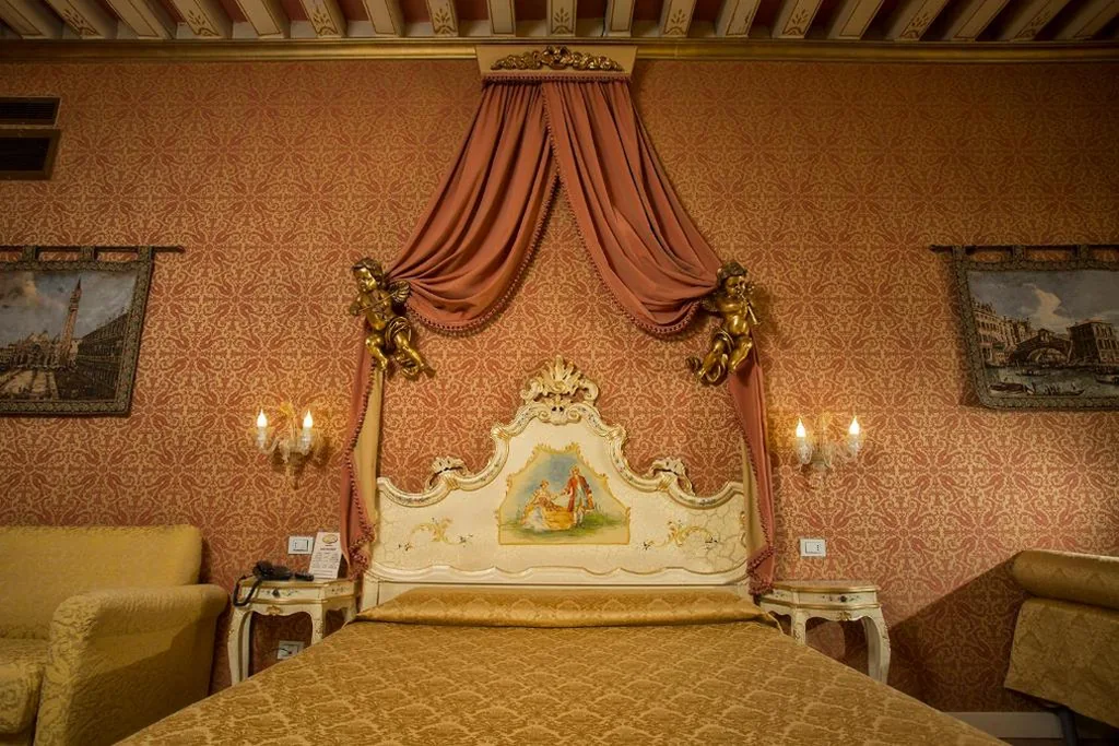 Camera Deluxe Matrimoniale/Doppia con Letti Singoli con Vista Canale — Locanda Cà Le Vele