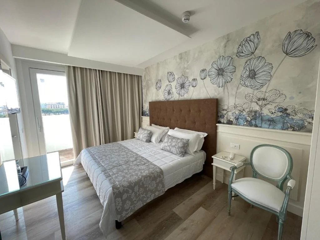 Deluxe Double or Twin Room with Balcony — Park Hotel Cellini