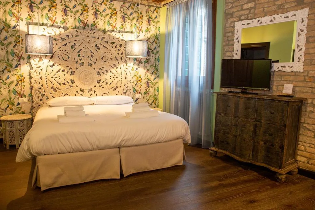 Deluxe Double or Twin Room — Rigoletto Charm