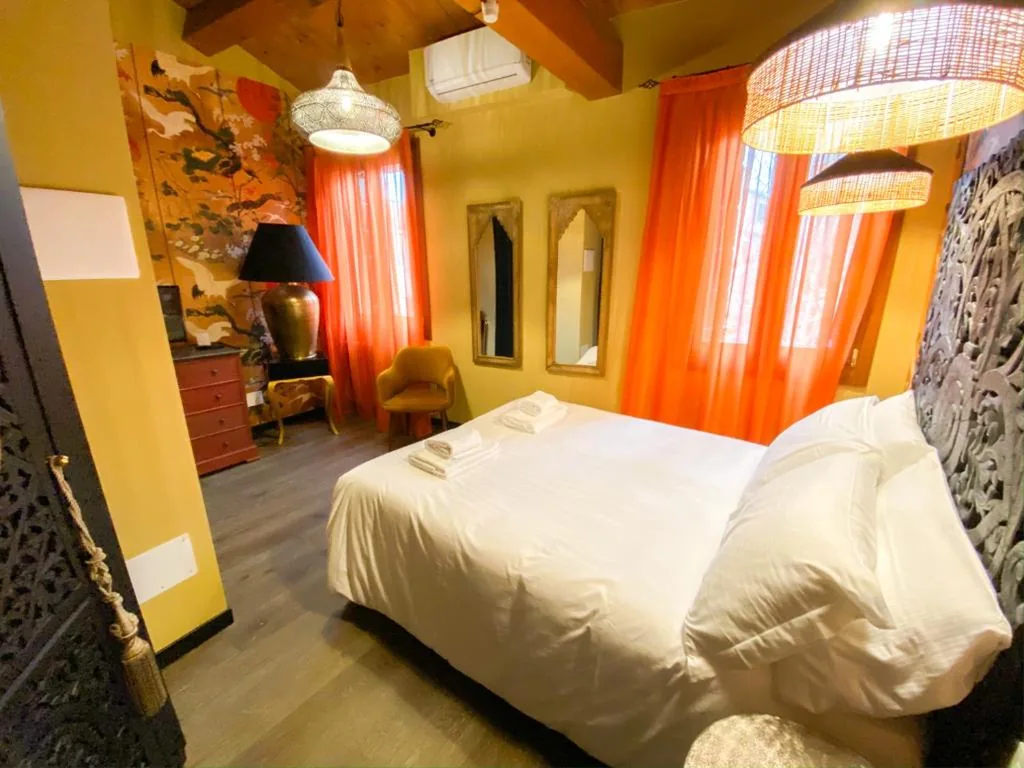 Deluxe Room — Rigoletto Charm