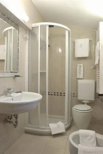 Camera Doppia con Letti Singoli — Atlantide Hotel