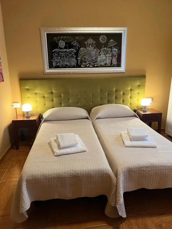 Twin Room with Private Bathroom — Corso Porta Nuova 39