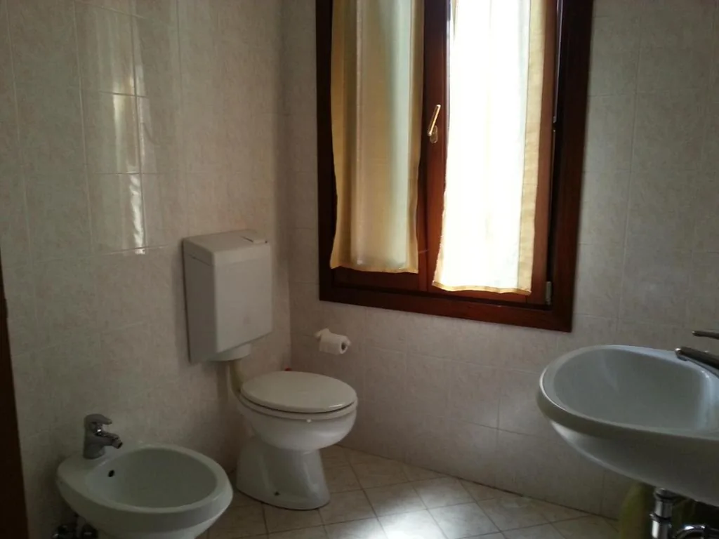 Twin Room with Private Bathroom — Nuova Locanda Belvedere