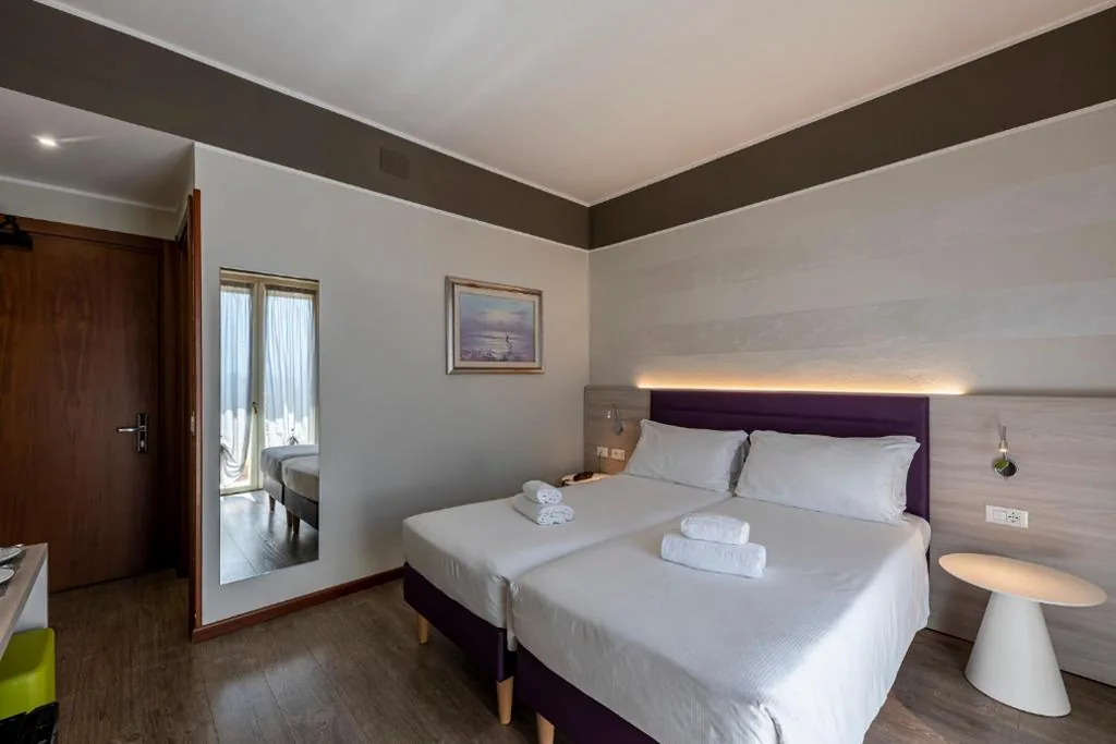 Camera Doppia con Letti Singoli con Balcone — Hotel Imperial ***S