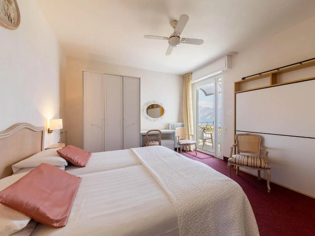 Camera Doppia con Letti Singoli con Letto Supplementare — Hotel Riviera Panoramic Green Resort