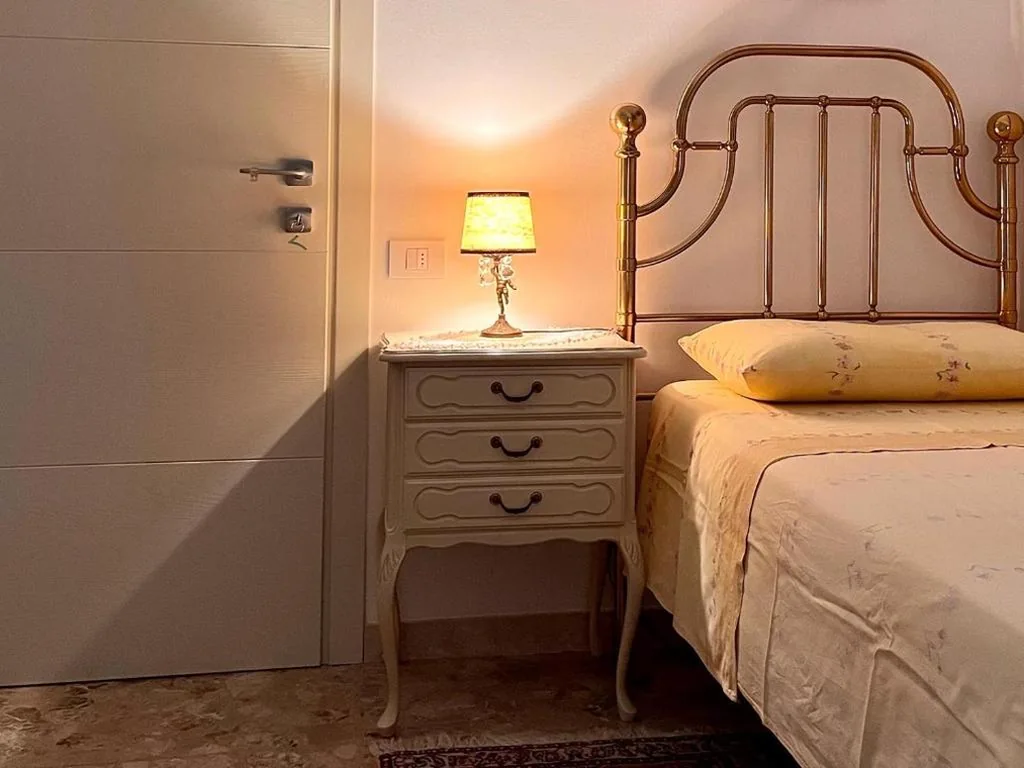 Twin Room with Terrace — B&B Pergolesi
