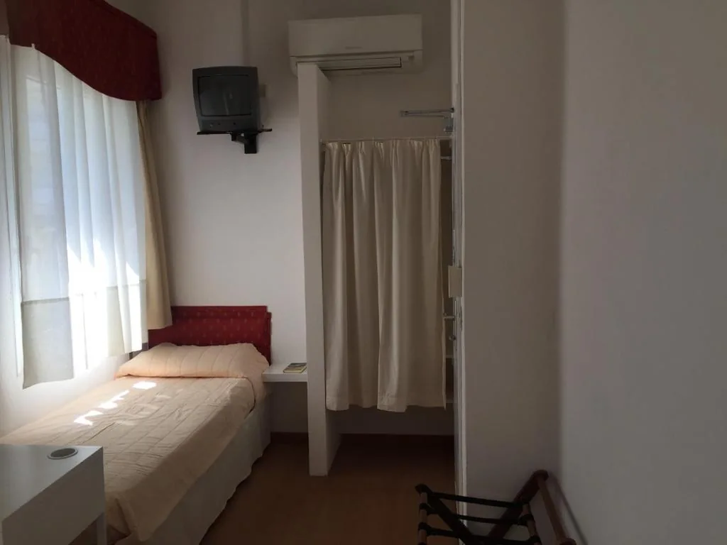 Camera Doppia con Letti Singoli con Terrazza — Hotel Marlisa Pier