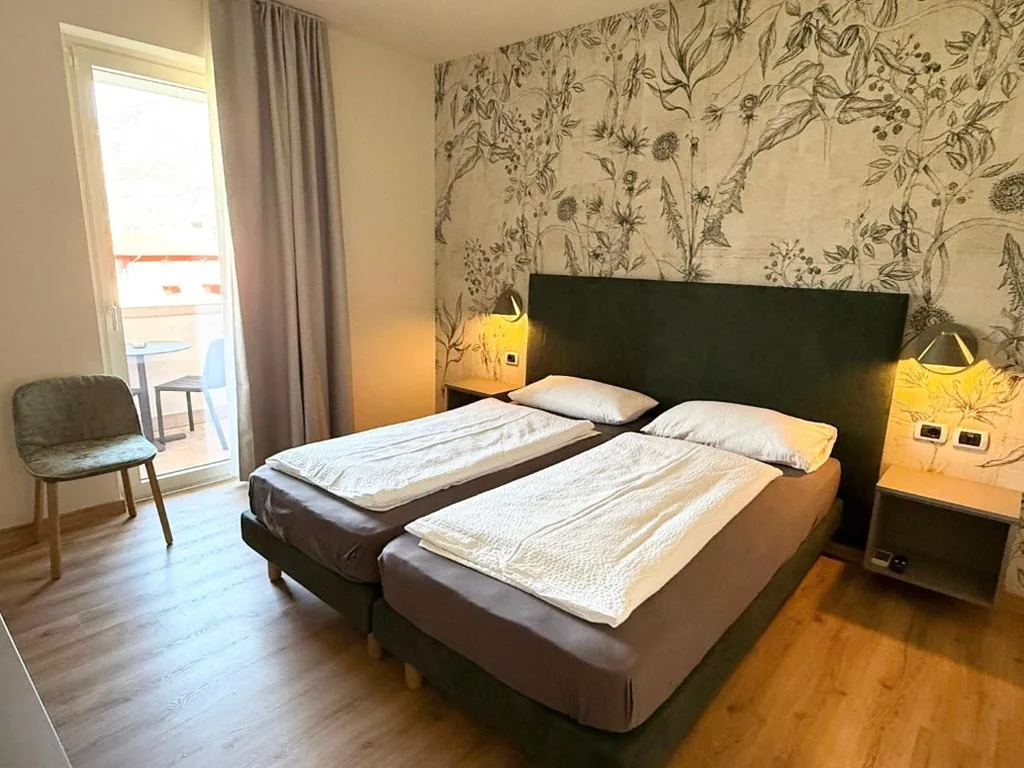 Camera Doppia con Letti Singoli con Vista Lago — Hotel Alesi