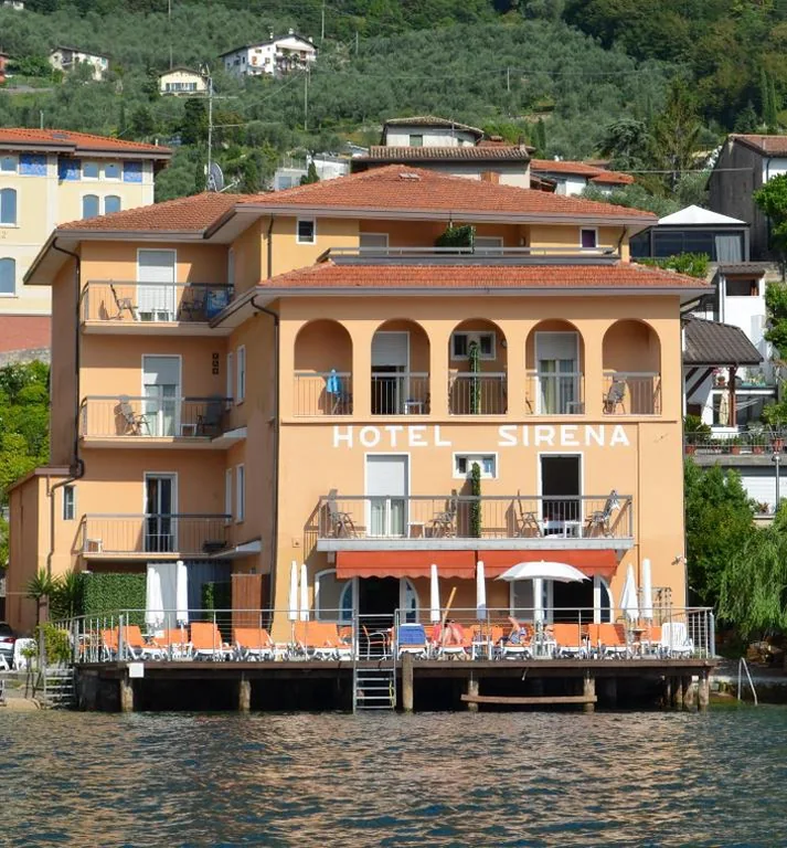 Twin Room with Lake View — Hotel Sirena
