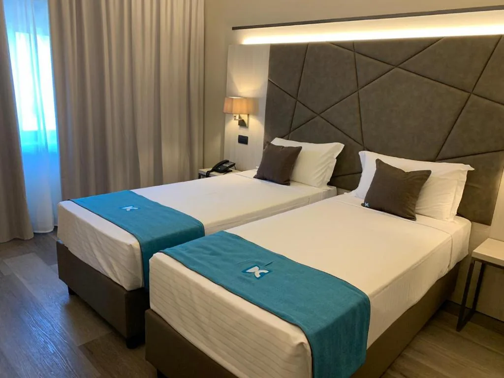 Camera Doppia con Letti Singoli — DC HOTEL INTERNATIONAL