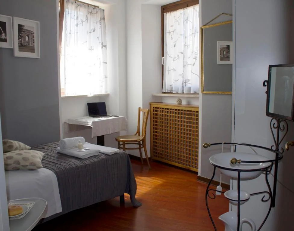Twin Room with Shared Bathroom — B&B Casanova