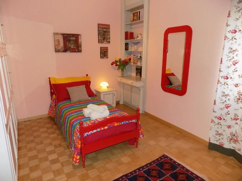 Twin Room with Shared Bathroom — La Giara Rooms