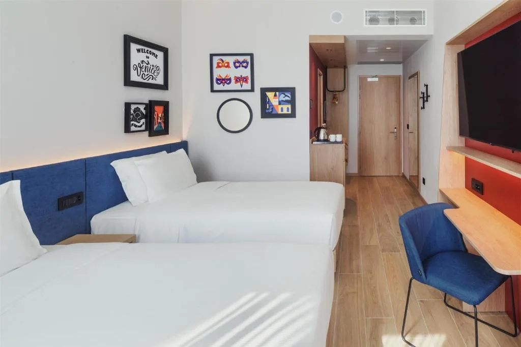 Camera Doppia con Letti Singoli — Hampton By Hilton Venice Isola Nuova