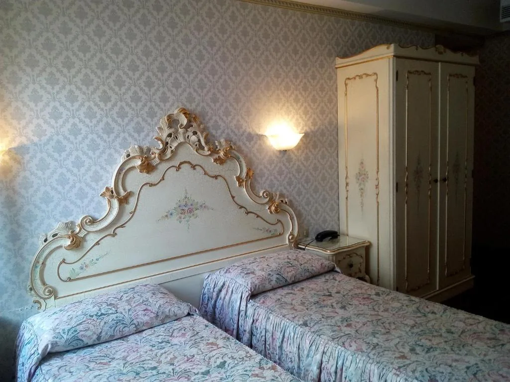 Twin Room — Hotel Città Di Milano