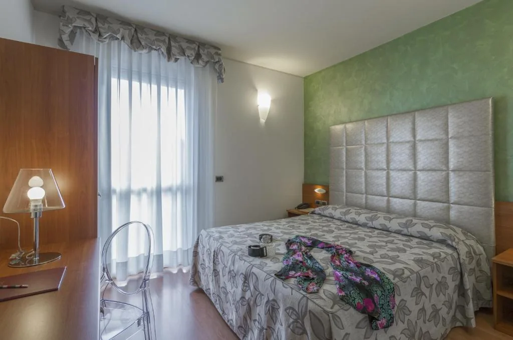 Camera Doppia con Letti Singoli — Hotel Doge