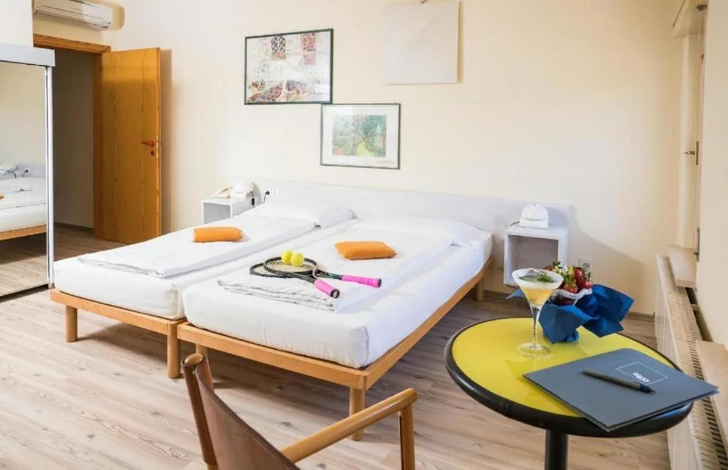 Twin Room - Attic — Club Hotel Olivi – Tennis Center