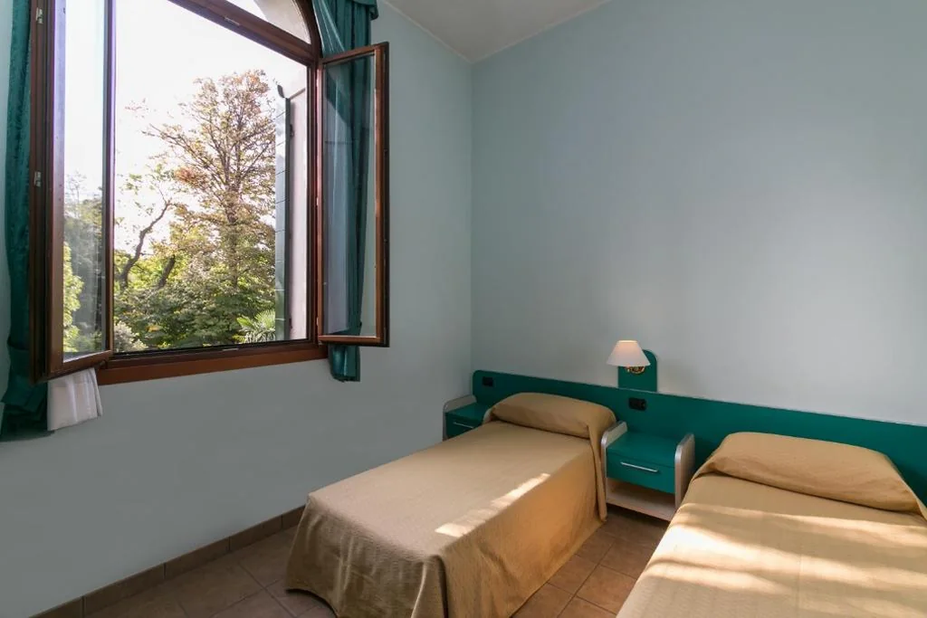 Economy Twin Room — Isola di San Servolo – Centro Soggiorno