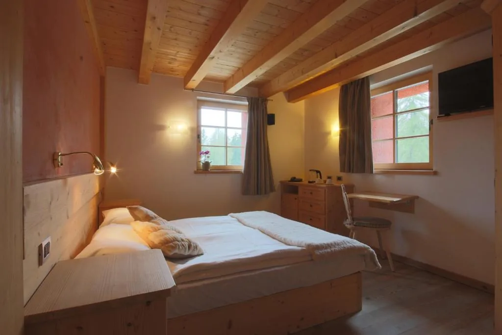 Economy Double or Twin Room — Ciasa Vervei