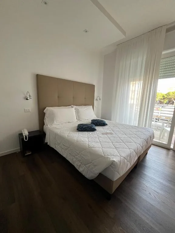 Camera Economy Matrimoniale/Doppia con Letti Singoli — Hotel Mayer