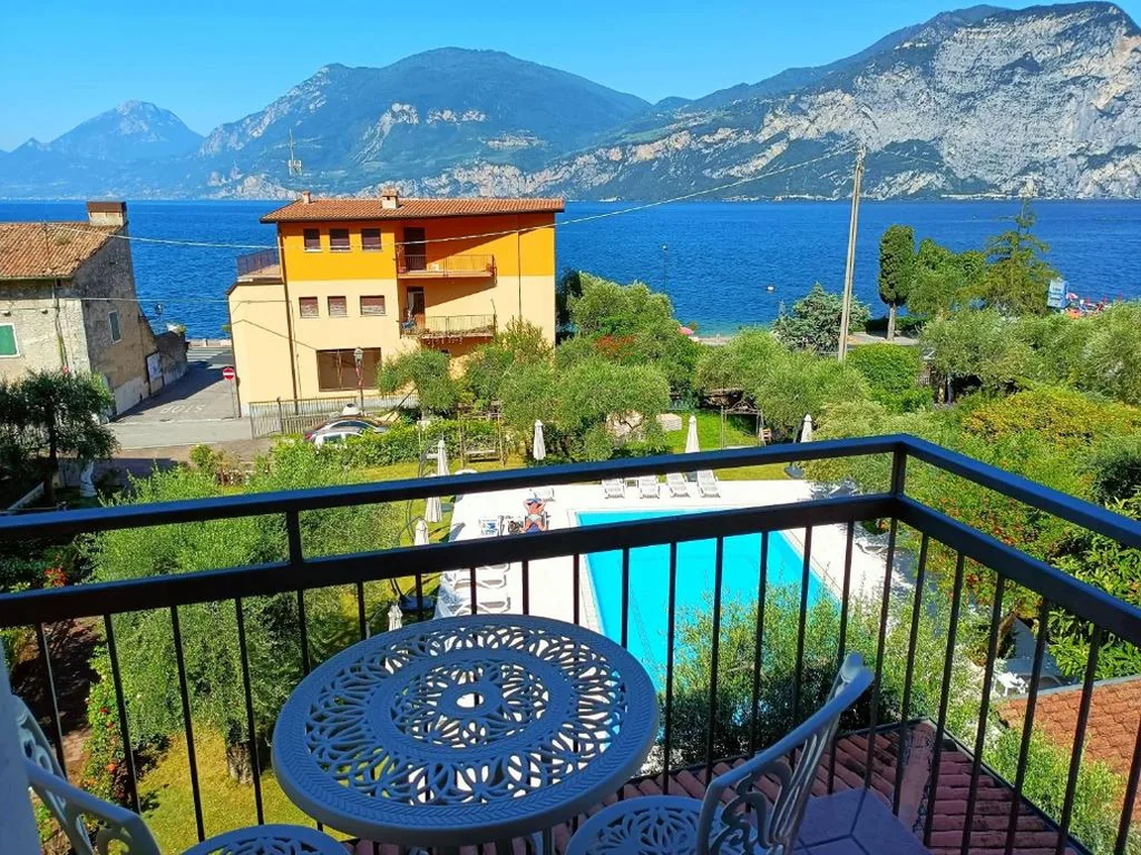 Camera Executive con Balcone e Vista Lago — Hotel Villa Isabella