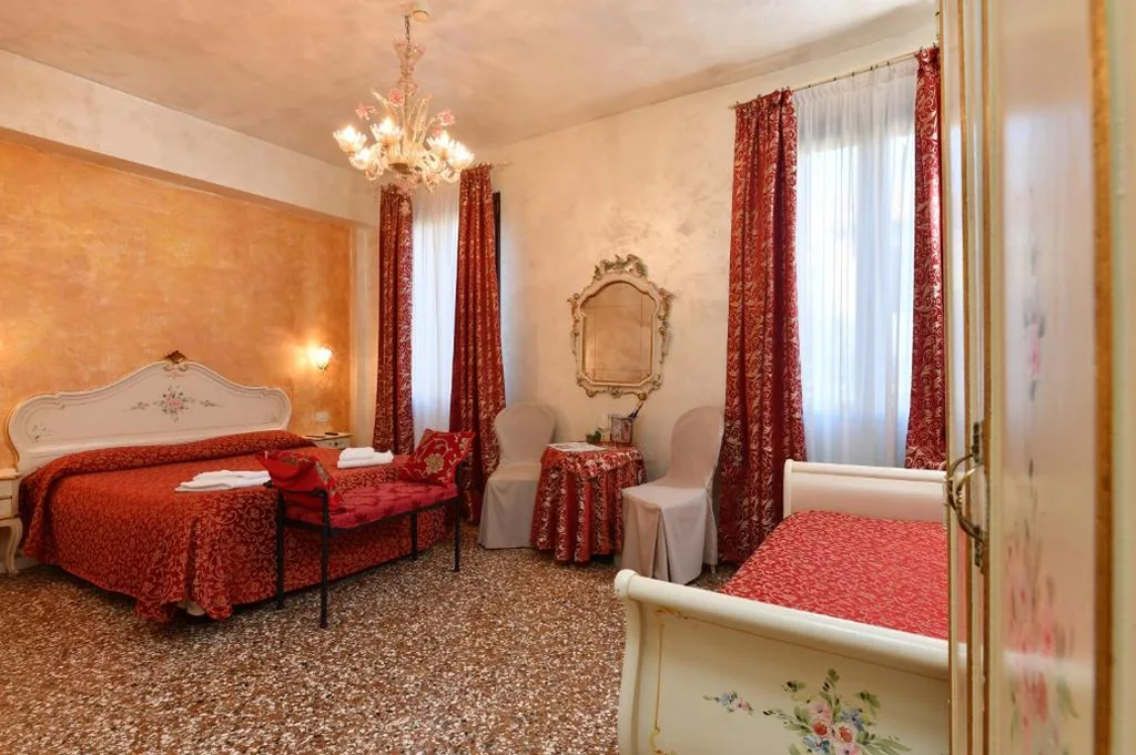 Executive Room — Locanda Casa Martini